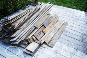 Step by step how to put a pallet wall in your mudroom