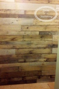 Making a pallet wall in the mudroom