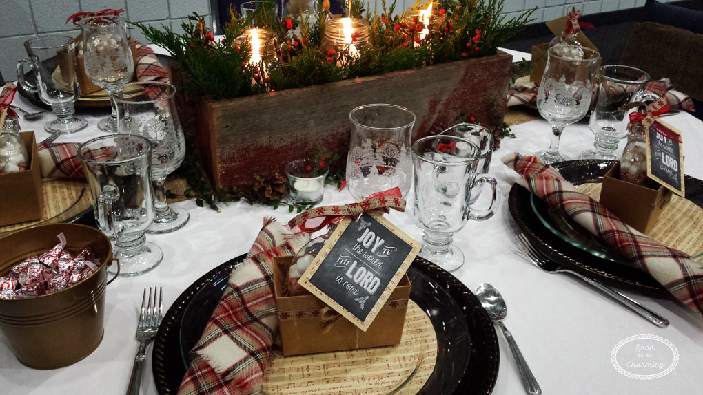 5 Clever Tips For Setting A Christmas Table