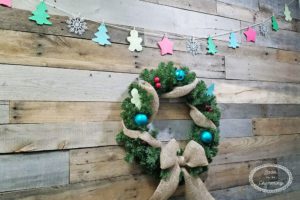 Fun and Easy DIY Paper Garland, perfect for last minute decorating